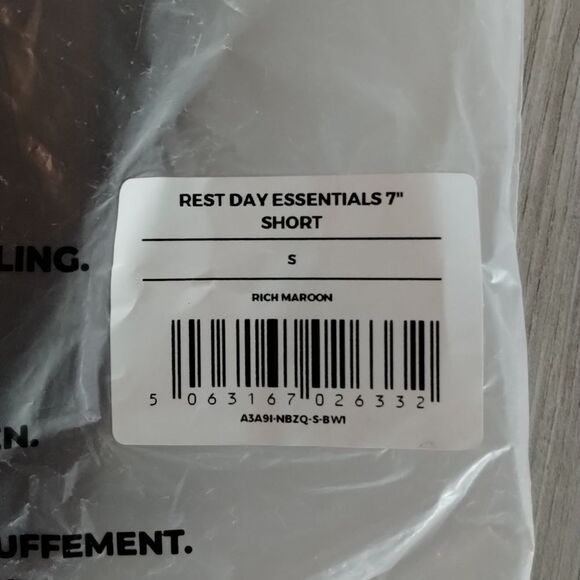 Gymshark Rest Day‎ Essentials Shorts Size Small Rich Maroon NWT in Packaging - Picture 8 of 8